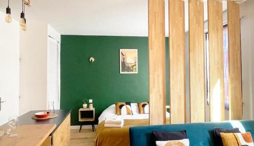 One-Bedroom Apartment