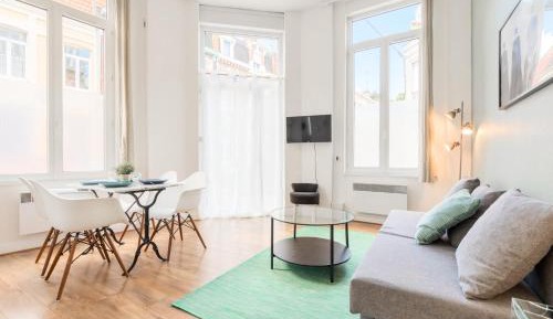 One-Bedroom Apartment