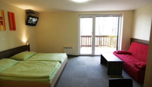 King Studio with Sofa Bed