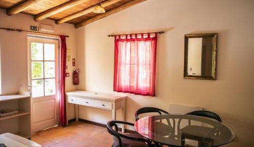 Deluxe Family Suite