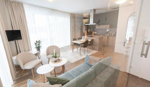 Apartment with Lake View