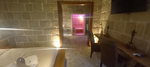 Suite with Spa Access