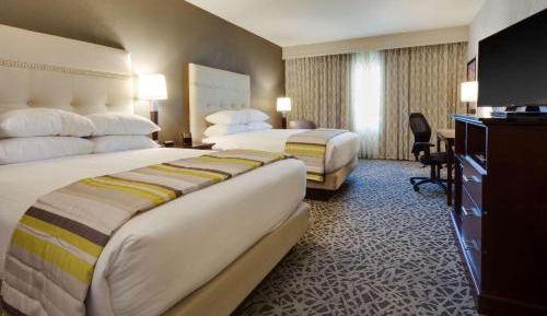 Deluxe Queen Room with Two Queen Beds