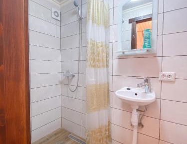 Suite with Mountain View