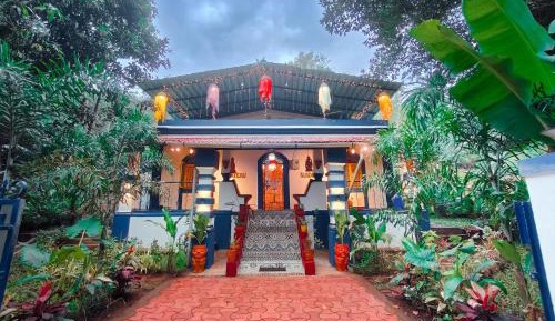 Villa with Garden View