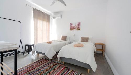 Asini's King - Two-Bedroom Apartment