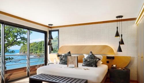 Ocean Front 2 Bedroom Signature Suite with Hot Tub