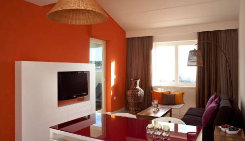 Premium One-Bedroom Apartment - Sea Side