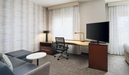 King Studio with Sofa Bed