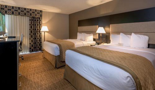 Queen Room with 2 Queen Beds, Mobility Accessible Room, Bathtub w/ Grab Bars, Non-Smoking