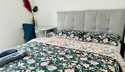 Queen Room with Garden View