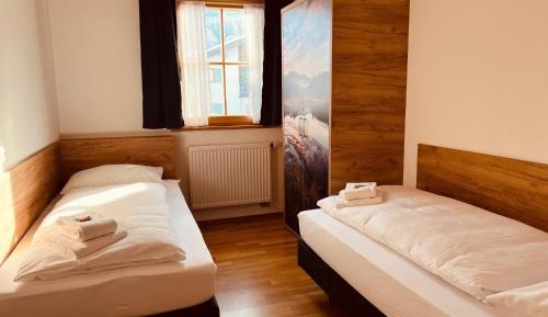 Double or Twin Room with Mountain View