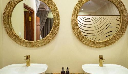 Luxury King Room