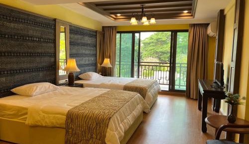 Twin Room with Private Bathroom