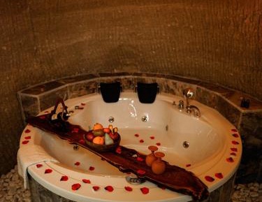 King Suite with Spa Bath