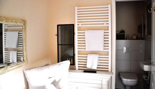 Small Single Room