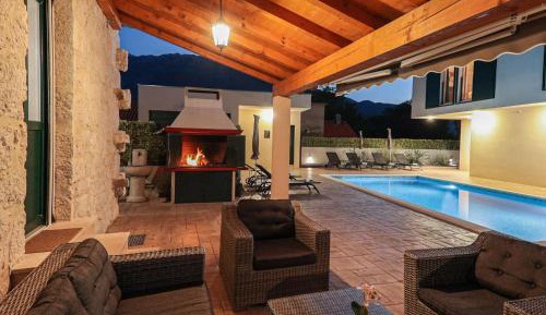 Three-Bedroom Holiday Home 