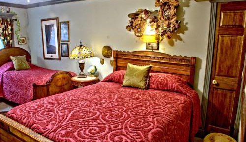 Standard Queen Room