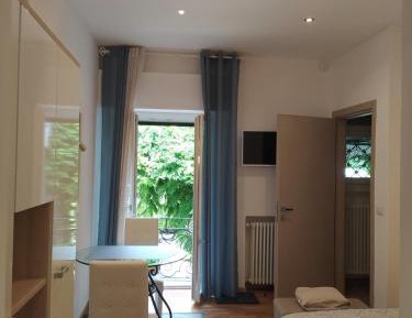 Single Room with Private Bathroom