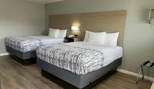 Two Queen Beds Non-Smoking
