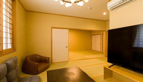 Japanese-Style Room