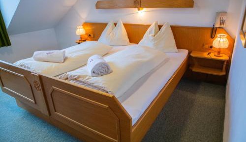 Family Room (2 Adults + 2 Children)