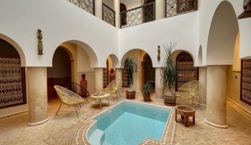 Deluxe King Suite