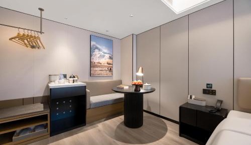 Elegant King Room