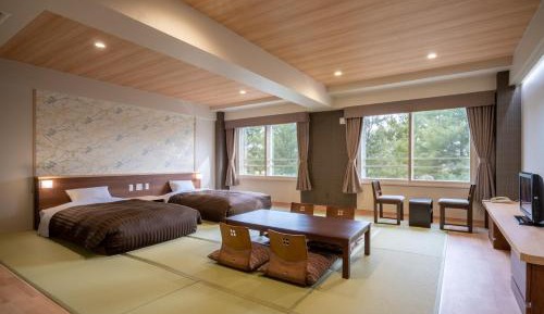 Deluxe Family Room