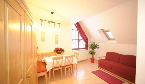 Apartment (6 Adults)