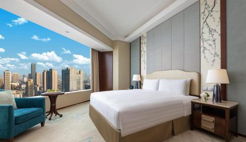 Horizon Premier King Room