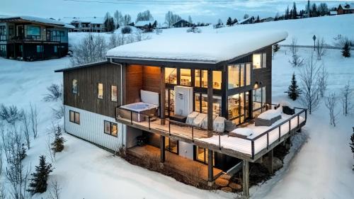 Four-Bedroom Holiday Home