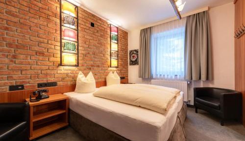 Small Double or Twin Room