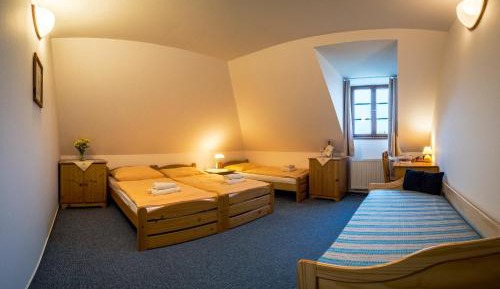 Classic Quadruple Room