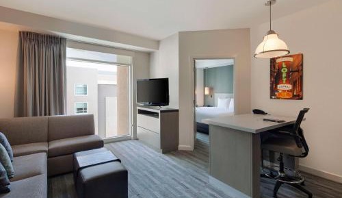One-Bedroom Suite with Two Queen Beds