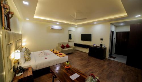 Suite with Garden View
