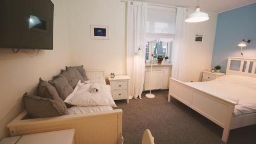 Twin Room with Shower