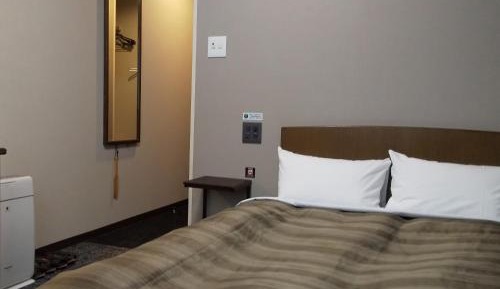 Semi Double Room - Non-Smoking 