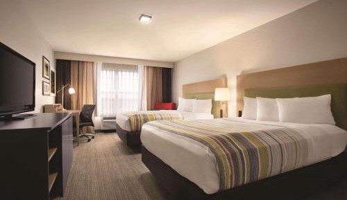  Queen Room with Two Queen Beds - Disability Access