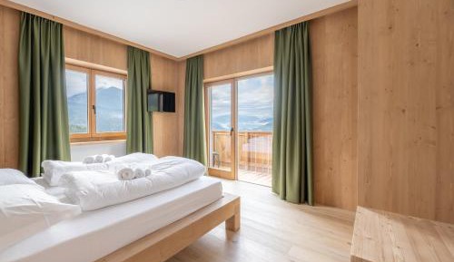 Studio Apartment with Balcony