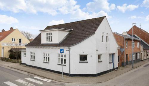 Four-Bedroom Holiday Home