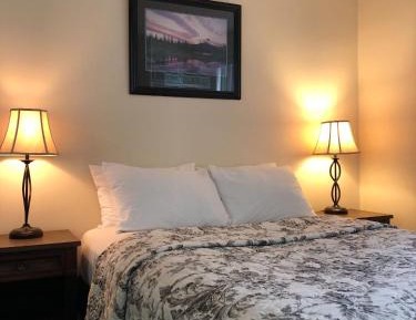 One-Bedroom Suite with Sofa Bed