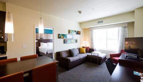 One-Bedroom King Suite