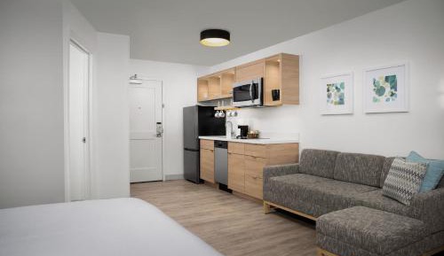 King Studio with Sofa Bed