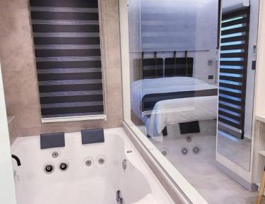Deluxe Double or Twin Room with Spa Bath