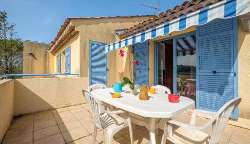 Superior One-Bedroom Apartment with Balcony