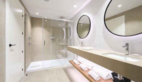 Premium Triple Room
