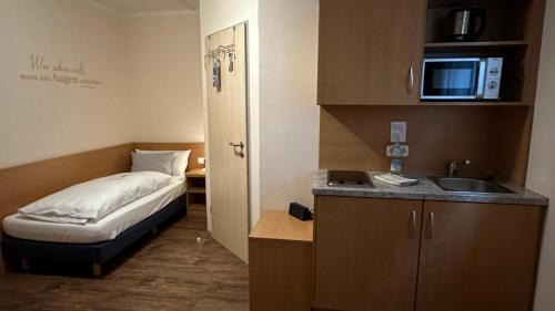 Budget Single Room