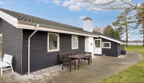 Three-Bedroom Vacation Home 