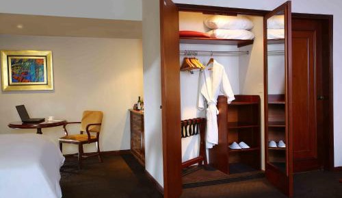 Deluxe Twin Room  with Two Queen Bed